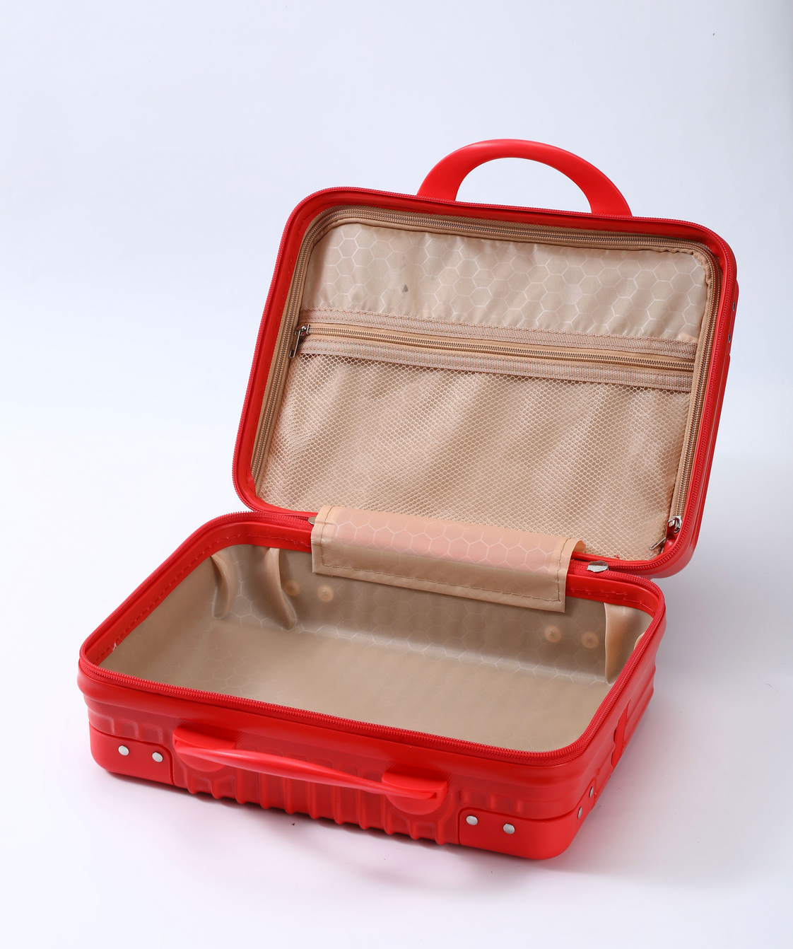 TRAVEL / BEAUTY CASE